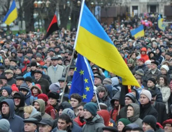 Съветът на ЕС одобри споразумението за асоцииране с Украйна