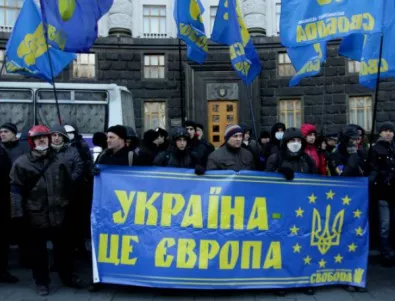 Украйна преживява своята 1997-ма година, смятат експерти