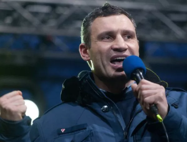 Кличко не иска да е вицепремиер, Янукович обеща да отмени законите против протестите
