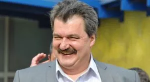 Батков излезе на светло: Вдигаме тавана, за да задържим Аниете и Прохазка