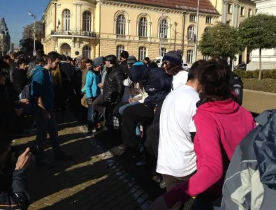 Осем задържани след днешния протест, студентите ще чакат депутатите