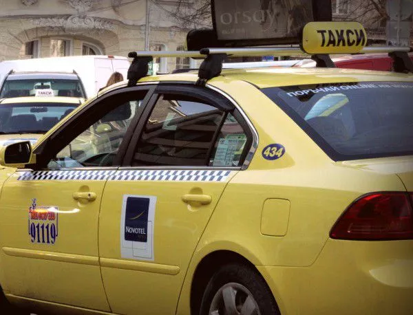 Шефове на таксиметрови фирми в Пловдив укрили над 1 780 000 лв. данъци
