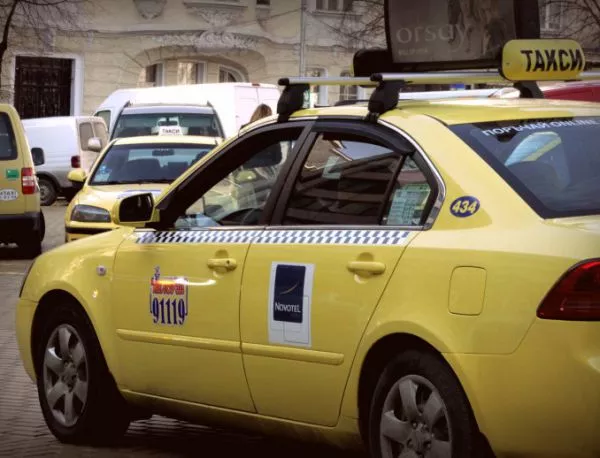 Таксиметровите шофьори във Варна са готови за протести, искат по-високи тарифи