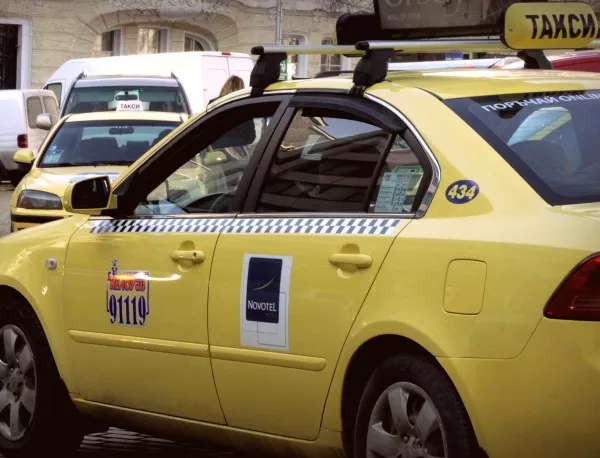 Решават за минималните тарифи на таксита в София скоро