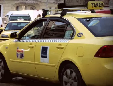 Учениците от Ямбол, нападнали таксиметров шофьор, остават в ареста