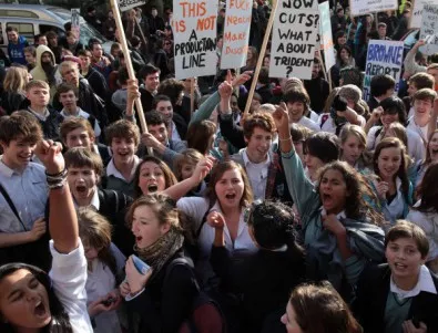 Десетки арестувани студенти след протест в Лондон