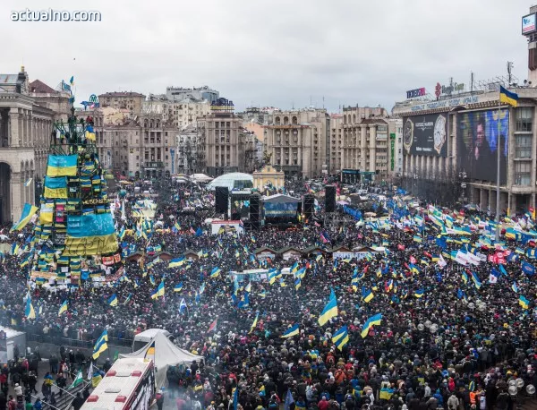 100 хил. души протестират в центъра на Киев заради новите закони срещу протестите