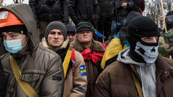 Силите на реда в Киев отстъпиха пред демонстрантите на "Независимост"