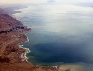 Вярно ли е, че е невъзможно да потънете в Мъртво море?