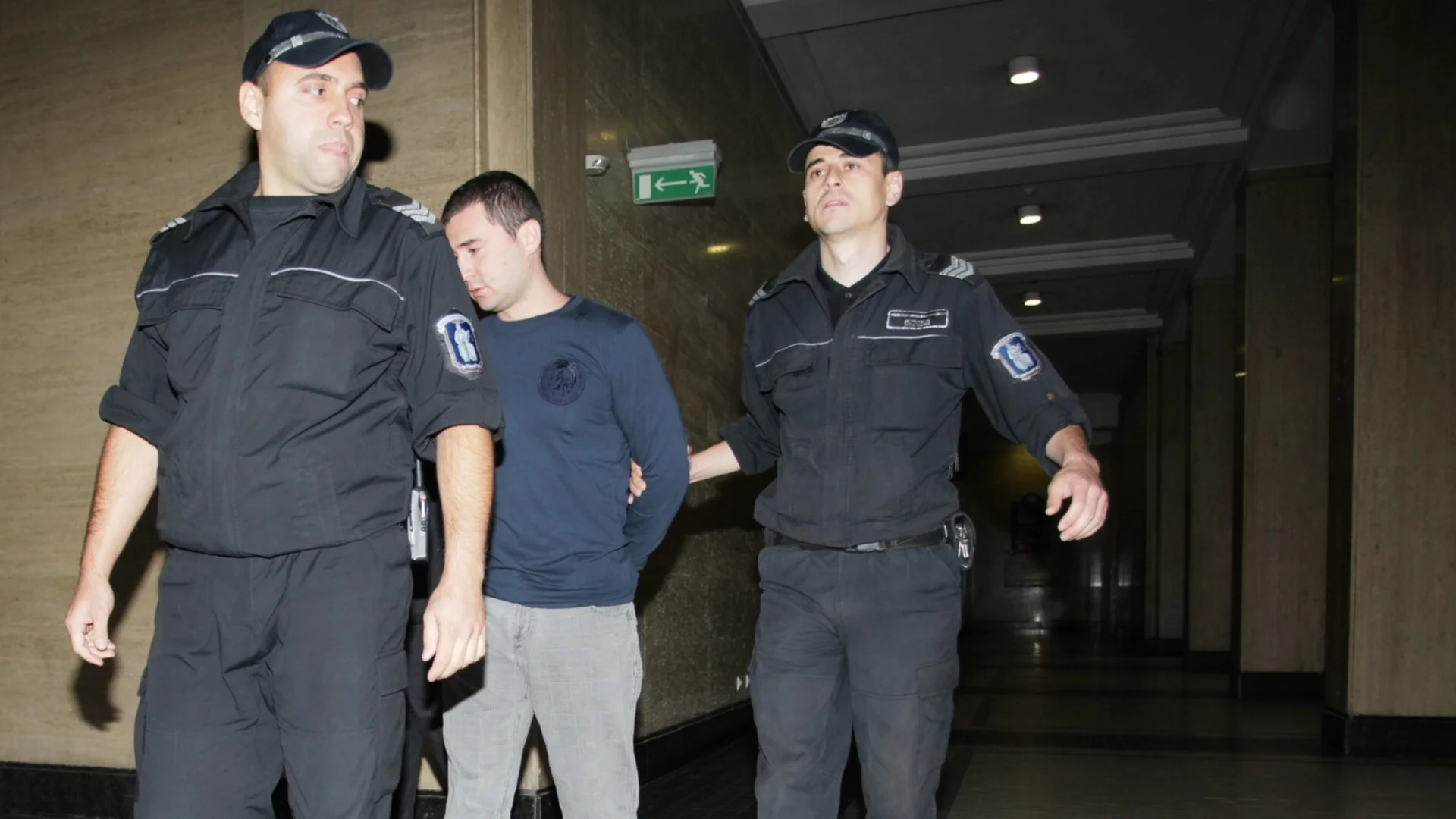 Връщат в България осъдения за двойното убийство пред дискотека "Соло" 