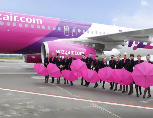 Транспортното министерство се зае с дублираните резервации на Wizz Air*