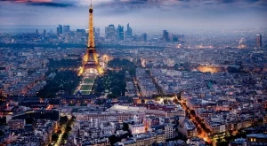 Китайска компания подари на 6400 свои служители почивка във Франция