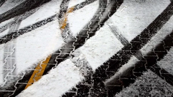 От днес се въвежда зимното поддържане в страната