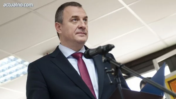 Йовчев: Няма да се налага организиране на нови центрове за бежанци