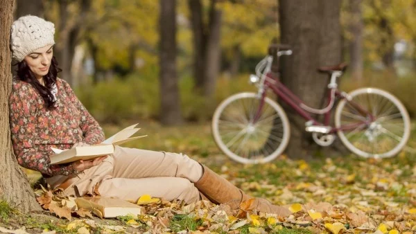 Защо момичетата, които четат книги, са подходящи за връзка