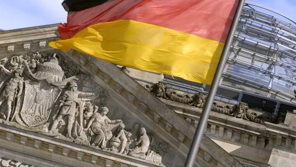 Гърция заплаши да конфискува имуществото на германски фирми 