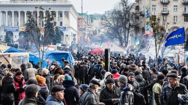 САЩ налагат санкции на Украйна заради насилието?