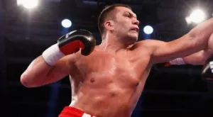 Пулев издържа пет рунда и три нокдауна, но Кличко е победител