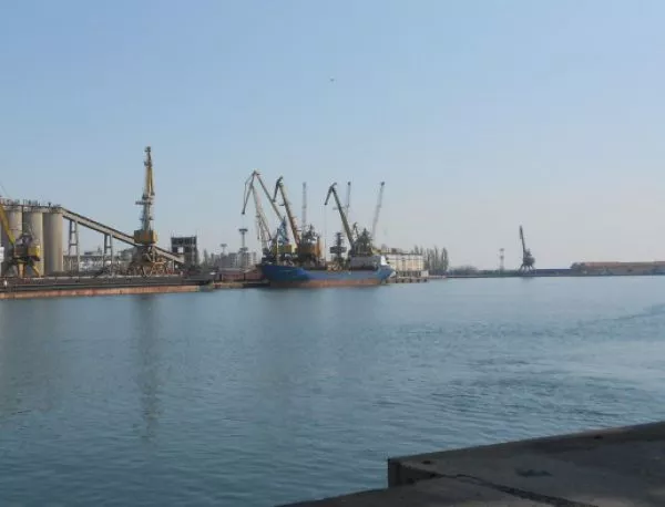Български моряци са оставени без храна и пари на пристанище в Испания
