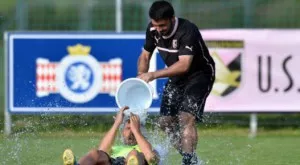 ВИДЕО: Гатузо поздрави с тупаник свой играч за успеха над Самп