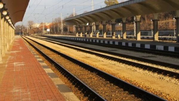 БДЖ връща продажбата на храна и напитки за влакове между София и Варна
