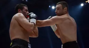 Чар е на път да изгуби пояса си в тежка категория заради допинг