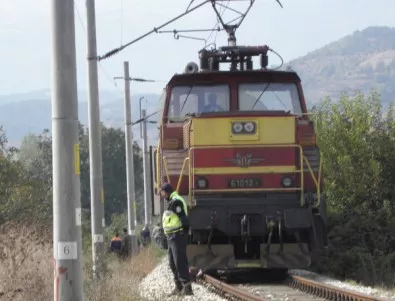 Движението на влаковете между Дупница и Дяково е спряно заради прегазен човек