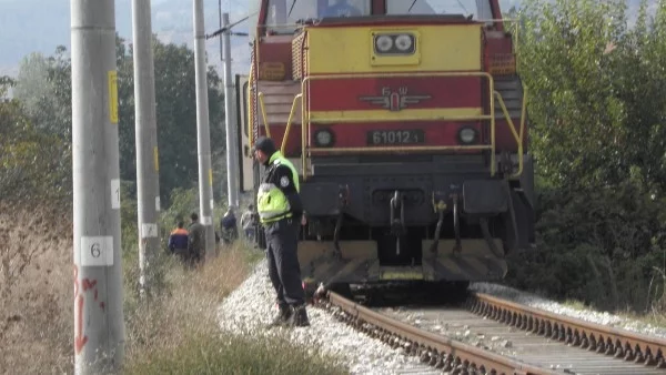 Авария спря влаковете между Бургас и София*