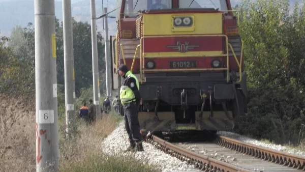 Закъснение на 14 влака в Северна България заради авария