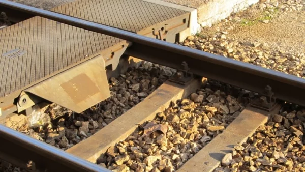 При инцидента на жп прелез в "Обеля" не е сигнализирано за идването на влака