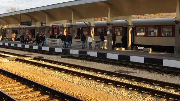 Допълнителни влакове по празниците