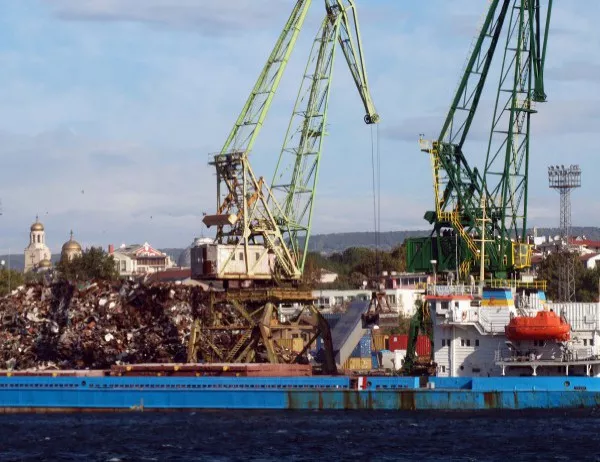 Руска фирма взима пристанище Тартус за 49 г. 