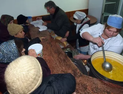 1 065 души във Варна получават храна от обществени трапезарии