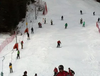 Достъпът до хижите и ски пистата на Бузлуджа с коли е невъзможен