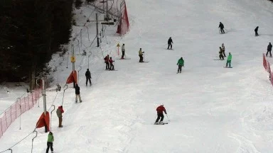 Достъпът до хижите и ски пистата на Бузлуджа с коли е невъзможен