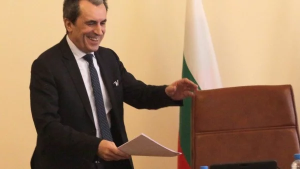 Ще върнем цялото ДДС в края на годината, обеща Орешарски