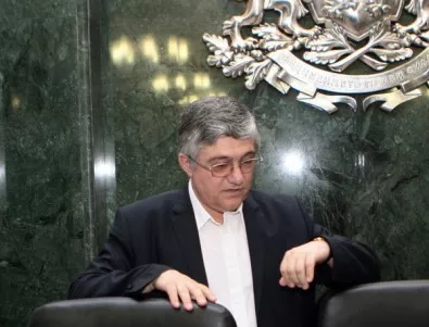 Не смятам, че Конституционният съд е независим, казва съдия Румен Ненков