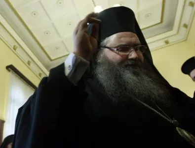 Варненският митрополит за нагла кражба: Не бива да се оставят ценности пред иконите