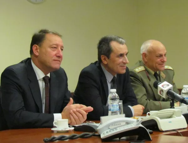 Орешарски свика Съвет по сигурността заради Украйна