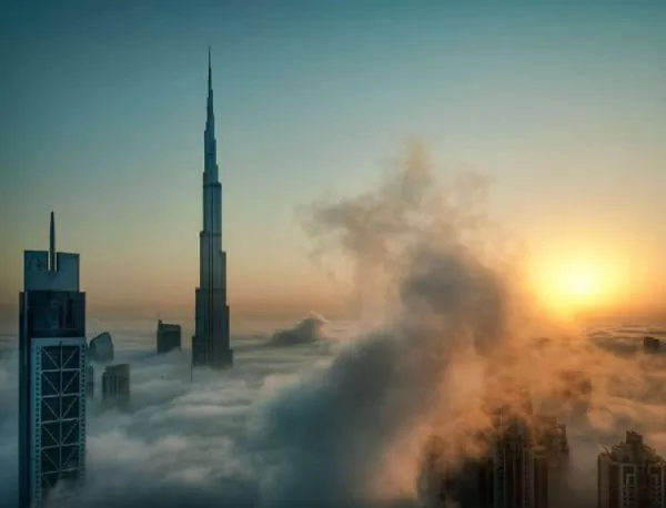 Запали се прочут небостъргач в Дубай