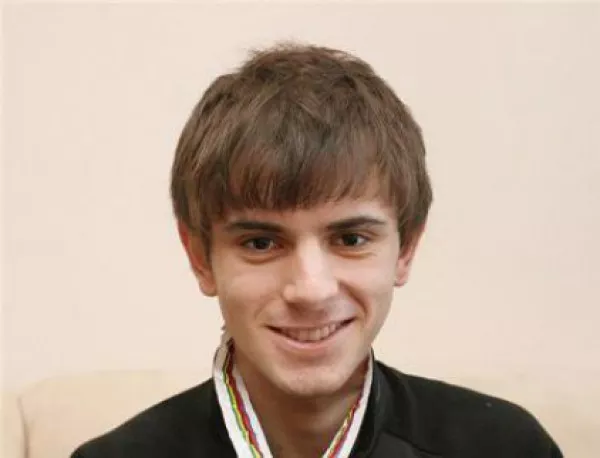 21-годишен българин спечели първото място в турско музикално риалити