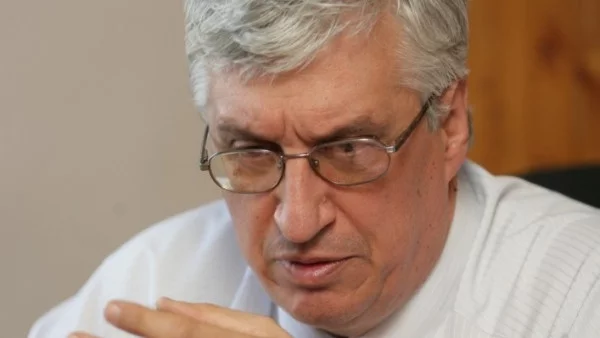 Това правителство пада тогава, когато е сигурно, че ще го изберат на следващите избори