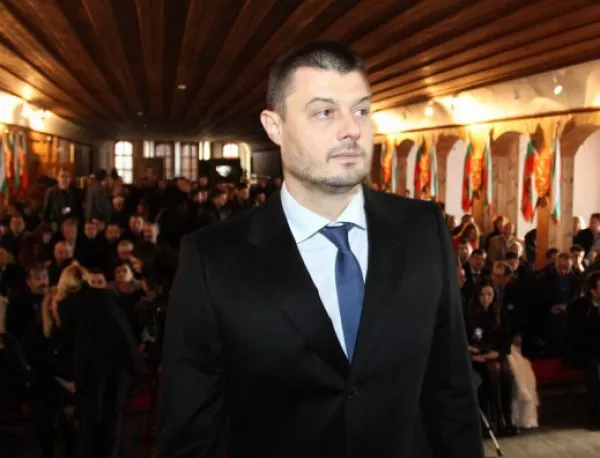 ВМРО остава при ББЦ, Бареков се развежда