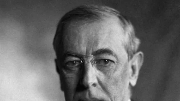 Удроу Уилсън обявява своите 14 точки - проект за мирен план след Първата световна война