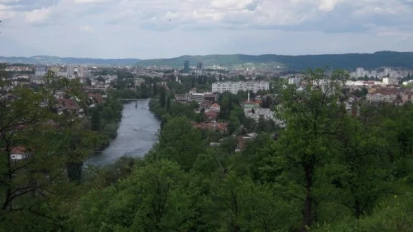 Няколко хиляди души се събраха на днешните протести в Баня Лука