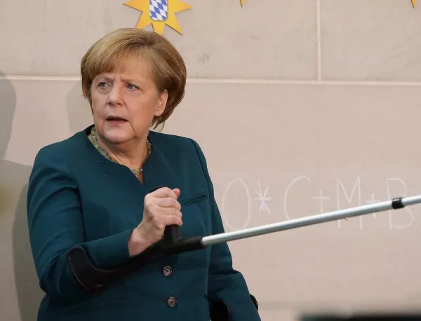 Меркел се сдоби с телефон със специална защита 