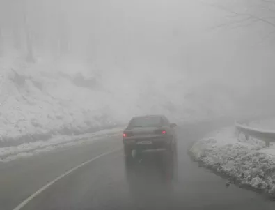Зимната обстановка в област Бургас се стабилизира