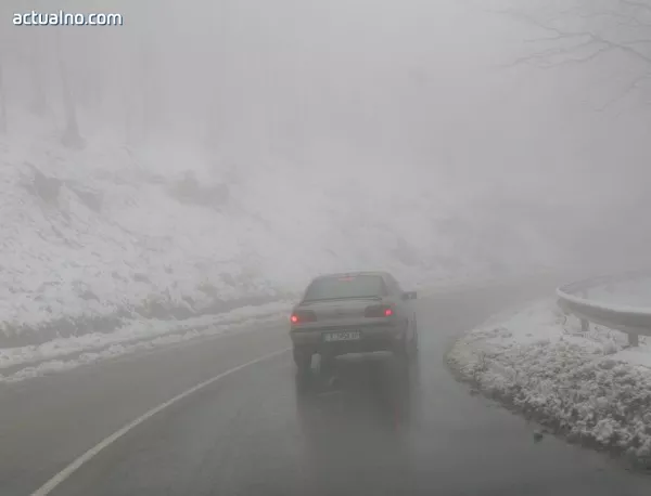 Зимната обстановка в област Бургас се стабилизира