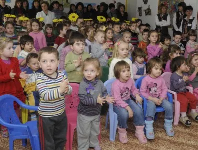 13 900 деца в София извън детските градини