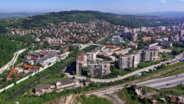 В Перник откриват ВУЗ за медсестри и акушерки 